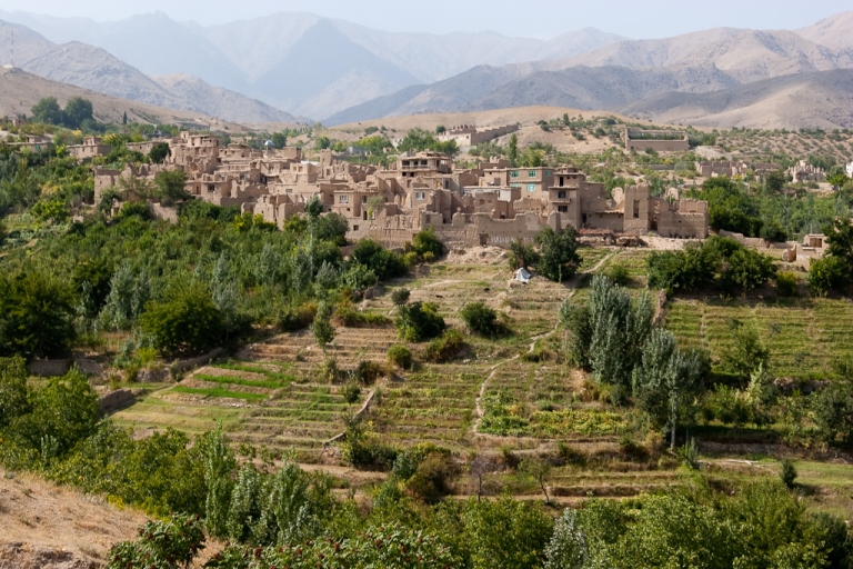 Istalif
Afgan Village  - ©  Abdurahman Warsame flickr user 