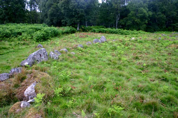 Perfectly sited pavilion on the summit plateau