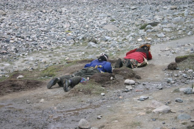 China Tibet, Mount Kailash Kora, Prostrating Pilgrims, Walkopedia