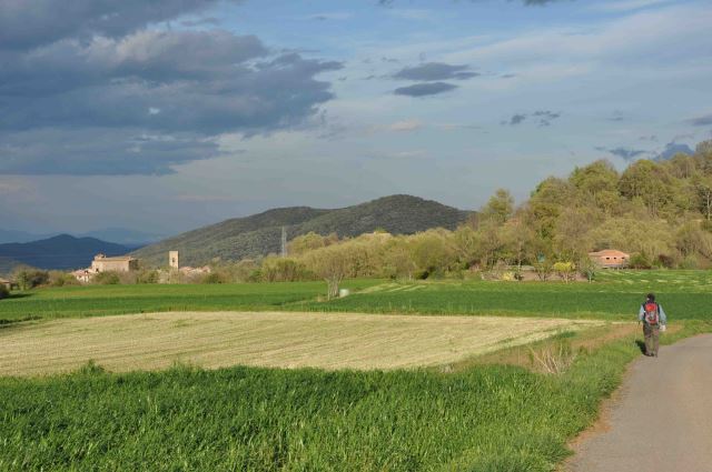 Spain Catalonia, Catalan Hills, Catalan Hills - approaching Santa Pau, Walkopedia