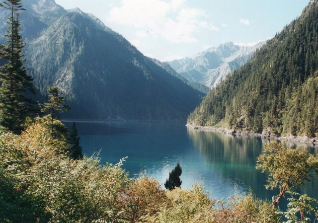 China Sichuan, Jiuzhaigou and Huanglongsi, Lake at head of one of JZG valleys, Walkopedia