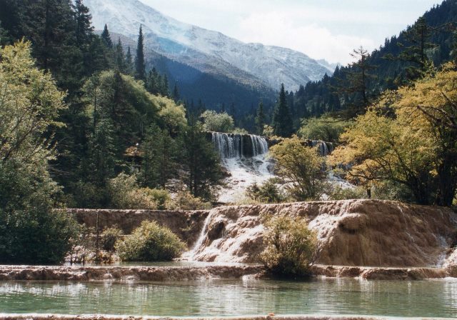 falls in JZG - © @William Mackesy Jiuzhaigou and Huanglongsi: falls in JZG - © @William Mackesy