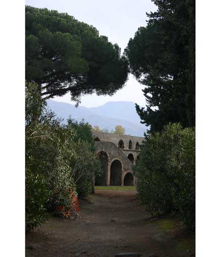 Italy Campania, Across Pompeii, Pompeii - Path to the Amphitheatre, Walkopedia