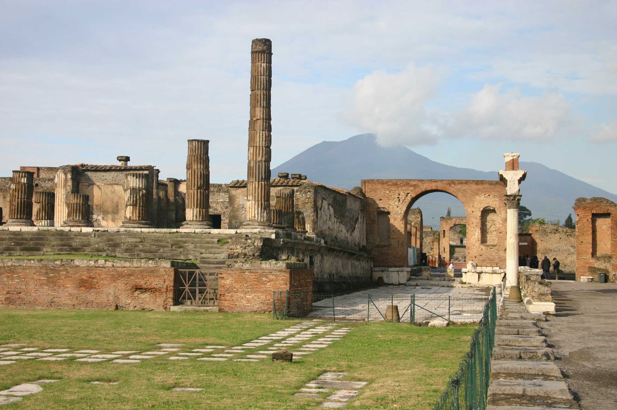 Italy Campania, Across Pompeii, Pompeii - Vesuvius From the forum, Walkopedia