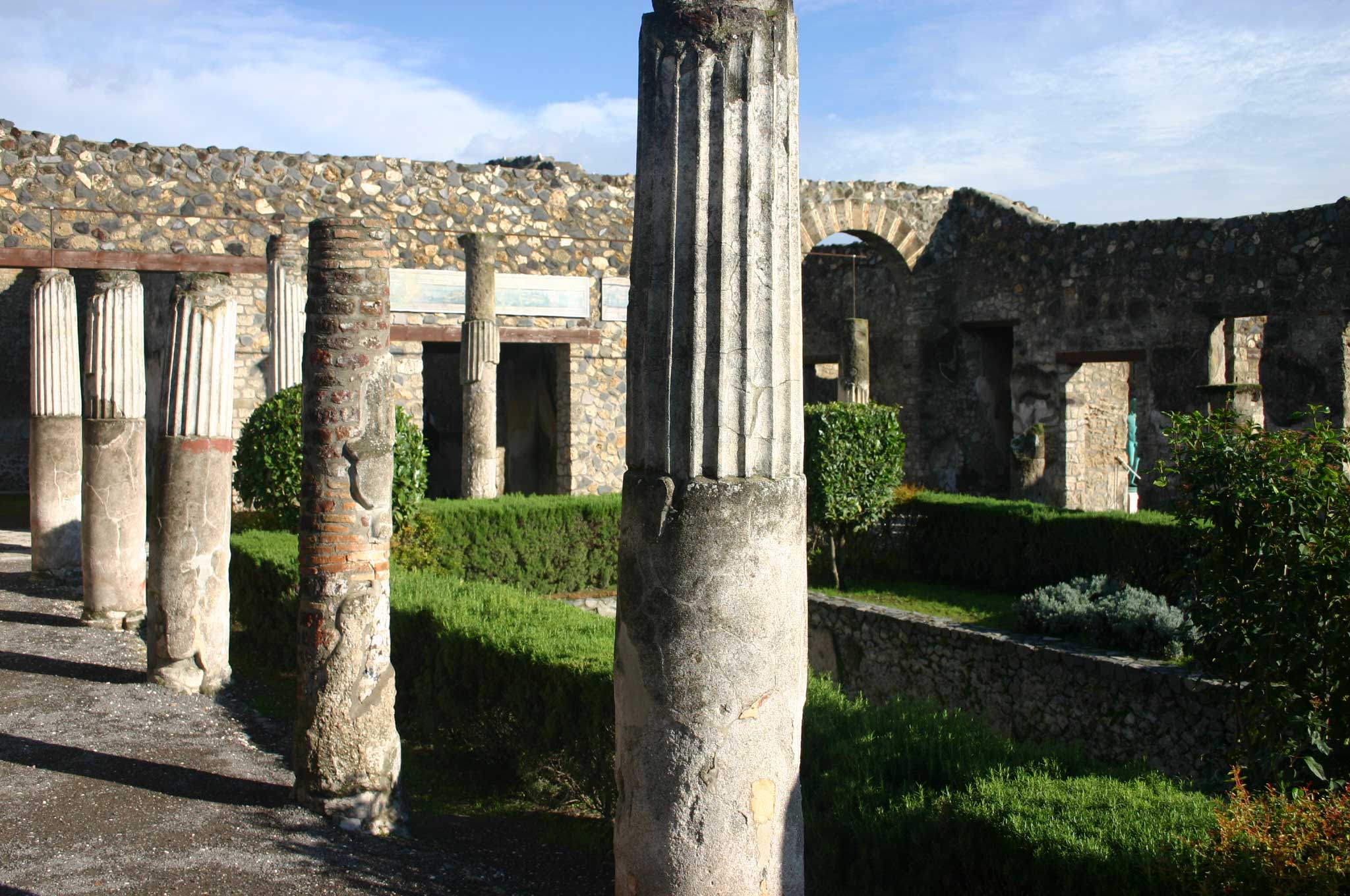 Italy Campania, Across Pompeii, Pompeii - Villa, Walkopedia