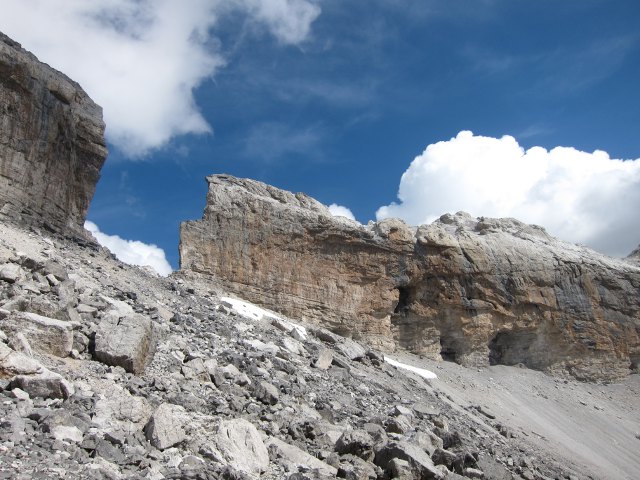 France Pyrenees, Breche de Roland, Breche from Spanish side, Walkopedia