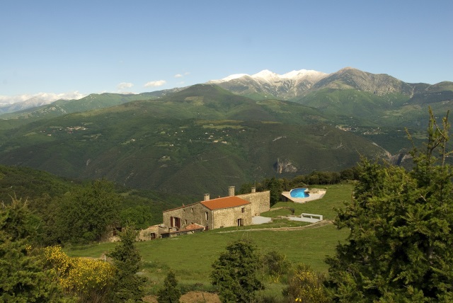 France Pyrenees, Pilo de Belmaig Ridge, Across Can Rigall to Canigou, Walkopedia