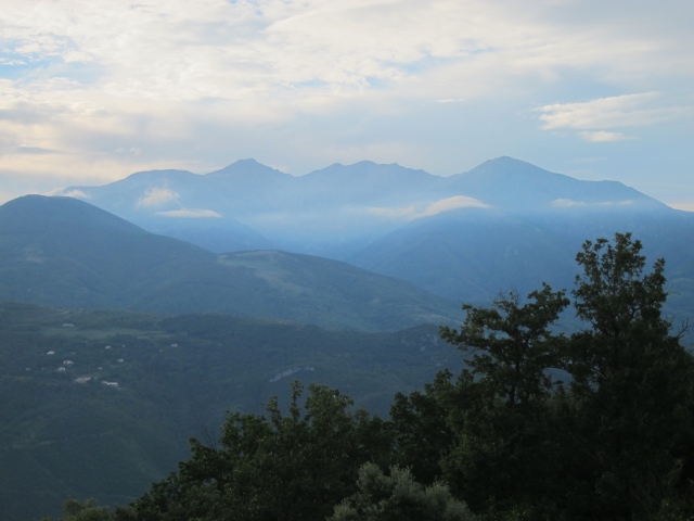 France Pyrenees, Canigou, Evening light, from Pilo de Belmaig area, Walkopedia