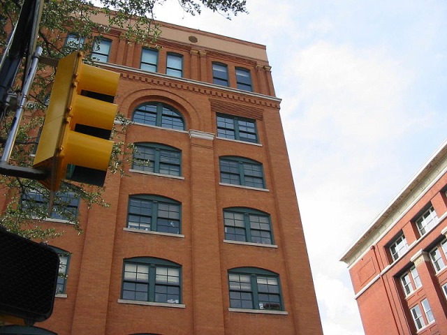 USA Texas, Kennedy Assassination Site, Dallas, 6th floor window where the shots were fired from, Walkopedia