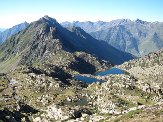 France Pyrenees, Neouvielle, Refuge de la Glere, Walkopedia