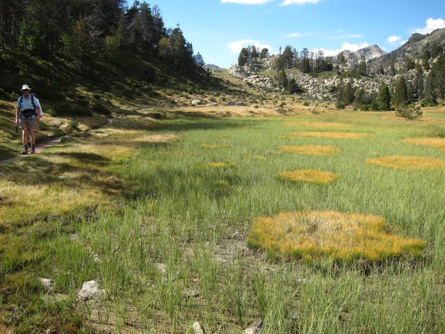 France Pyrenees, Neouvielle, , Walkopedia