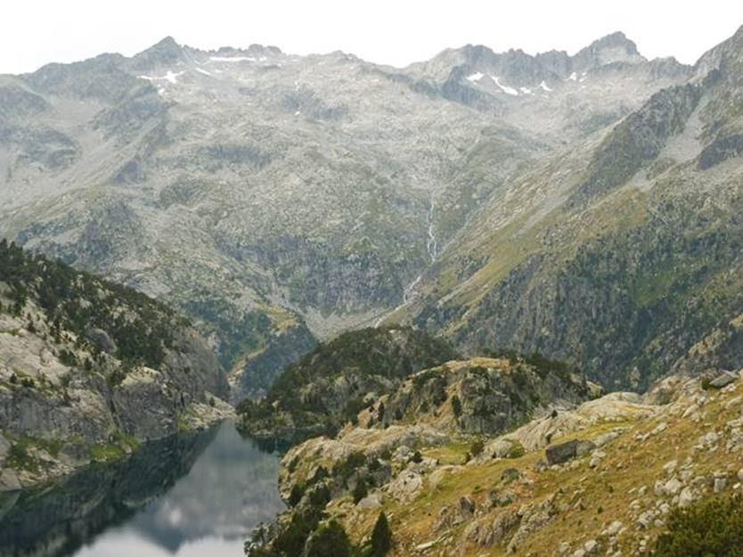 Spain Pyrenees, Spanish Pyrenees, Besiberri massif from Ventosa, Comaloforno is on the left., Walkopedia