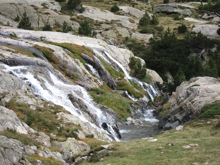 France Pyrenees, French Pyrenees, Upper Marcadau valley, Walkopedia