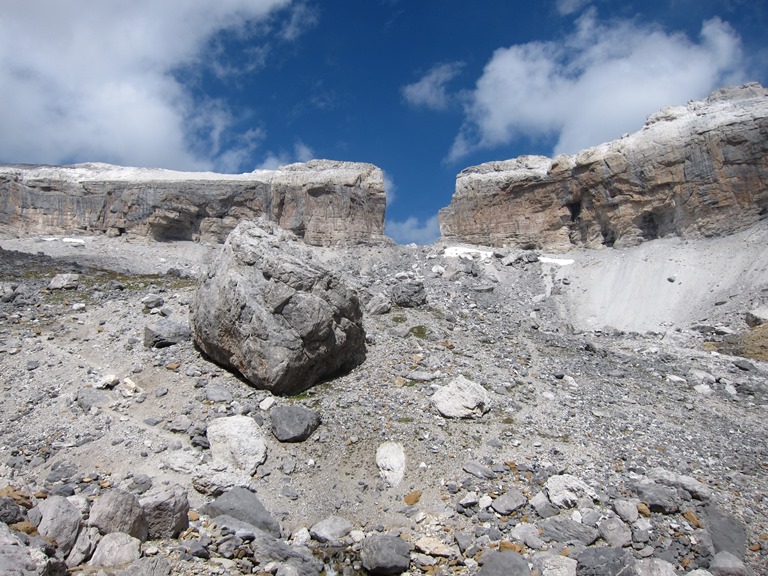 Spain Pyrenees, Ordesa/Monte Perdido NP, , Walkopedia