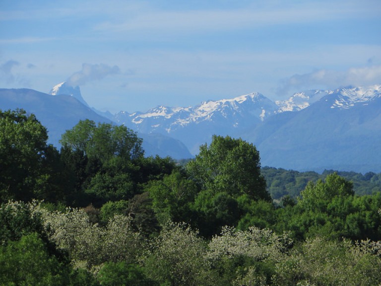 France Pyrenees, Pic du Midi d'Ossau, , Walkopedia