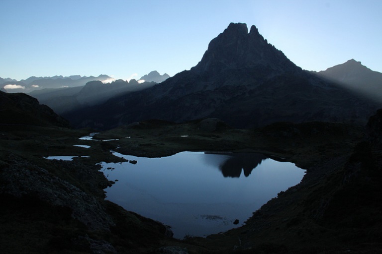 France Pyrenees, Pic du Midi d'Ossau, Pic du Midi d'Ossau, Walkopedia