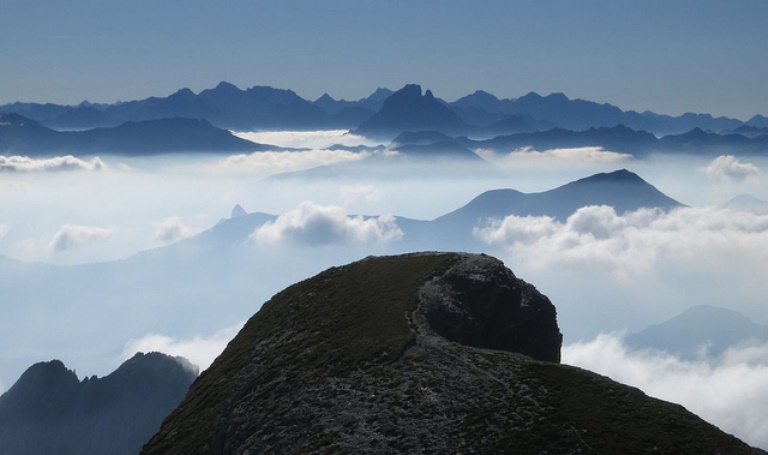 France Pyrenees, Pic du Midi d'Ossau, Pic du Midi d'Ossau, Walkopedia