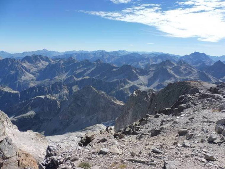 France Pyrenees, Balaitous, View from the summit of Balaitous looking towards Pic de Midi (left) and Vignemale (right), Walkopedia