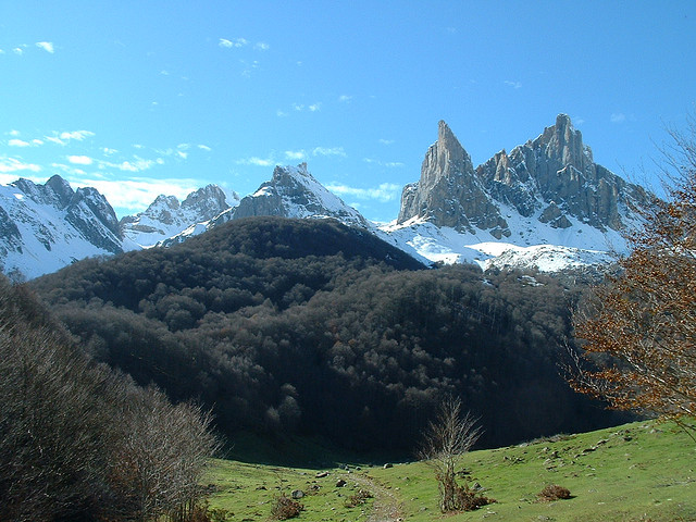 France Pyrenees, Cirque de Lescun, Cirque de Lescun, Walkopedia