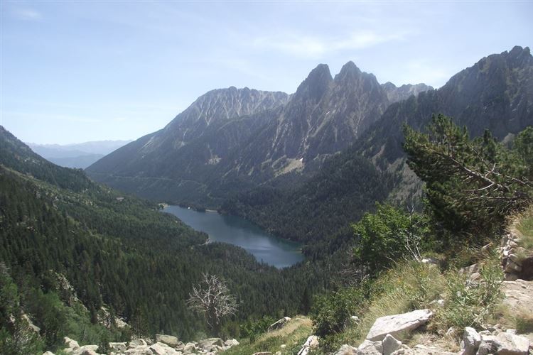 Spain Pyrenees, Aigues Tortes, The twin peaks of Els Encantats and Sant Maurici lake, Walkopedia