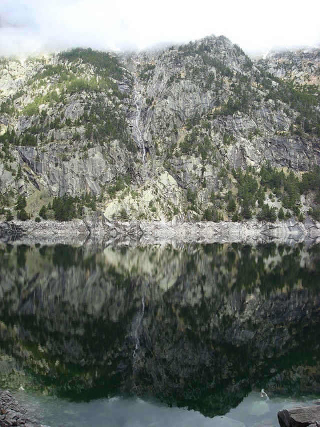 Spain Pyrenees, Aigues Tortes, , Walkopedia