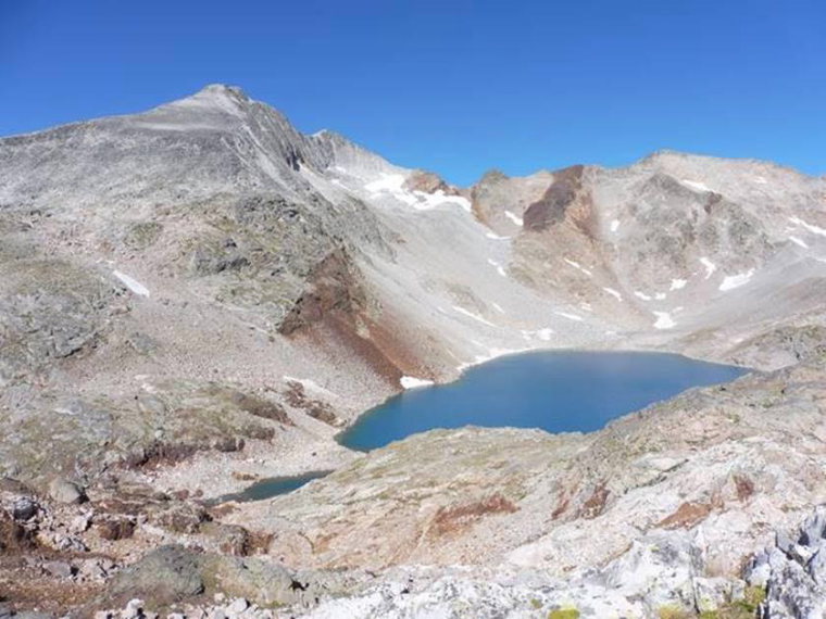 France Pyrenees, Ibon de Estanes, Perdiugero, with Ibon de Lliterola, Walkopedia