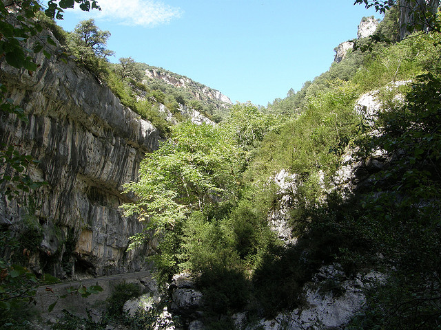 Spain Pyrenees, Anisclo Canyon, Anisclo, Walkopedia