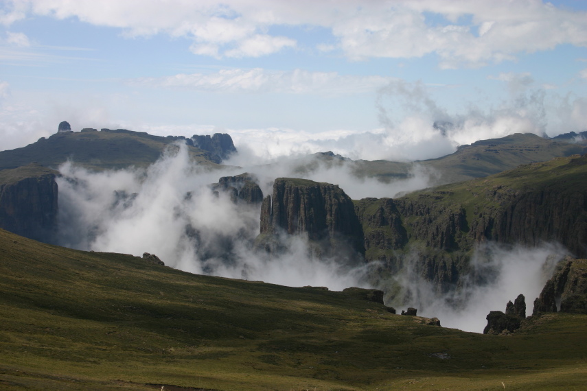 South Africa Drakensberg, Drakensberg Escarpment, Drakensberg Escarpment - Mnweni Cutback, Walkopedia