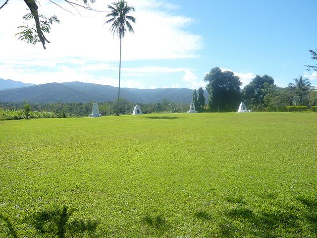 Papua  New Guinea, Kokoda Trail, Memorial on Kokoda Plateau, Walkopedia