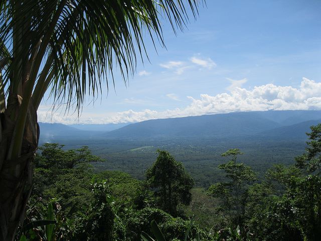 Papua  New Guinea, Kokoda Trail, The Kokoda valley from Deniki, Walkopedia