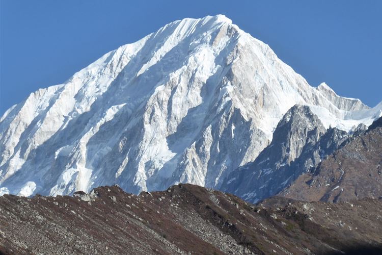 Nepal, Manaslu Circuit, Mountains on descent from Bimthang, Walkopedia