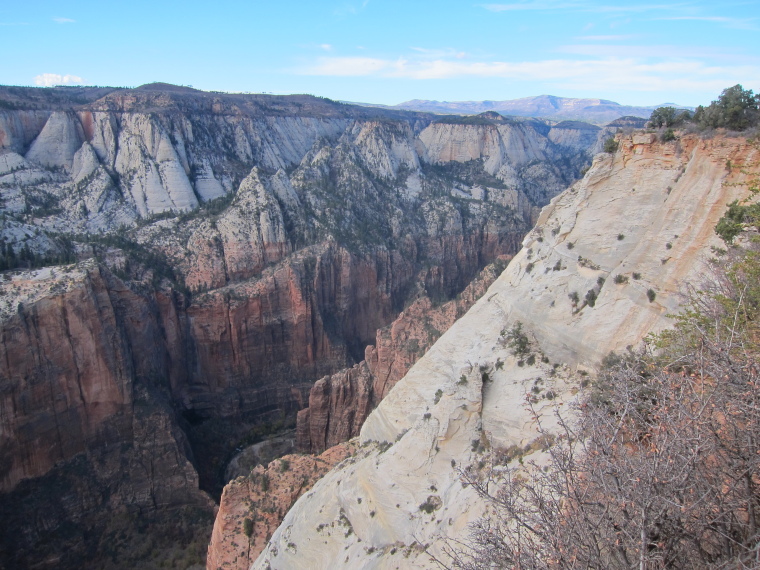 USA SW: Zion, Zion National Park, West Rim from Obs Point, Walkopedia