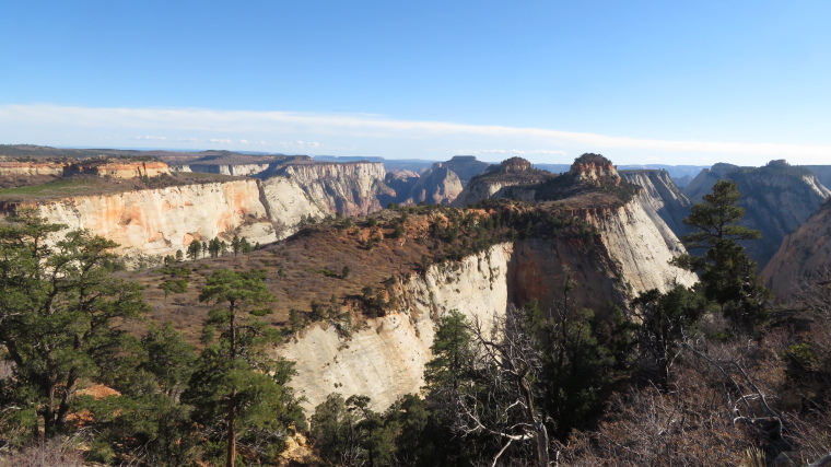 USA SW: Zion, Zion National Park, West Rim Trail, tops of the canyons west of main Zion, Walkopedia