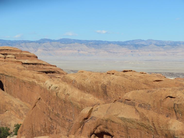 USA SW: Arches NP, Arches National Park, North from Devil's Garden, Walkopedia