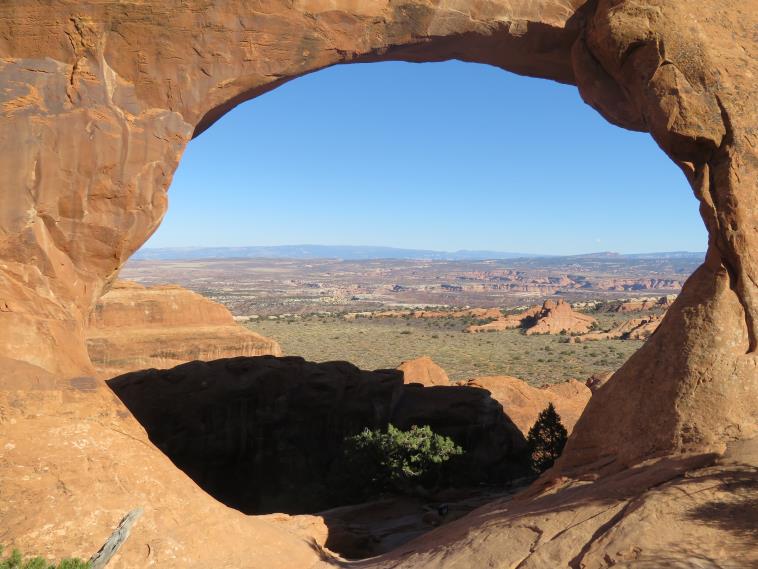 USA SW: Arches NP, Arches National Park, Partition Arch, Walkopedia