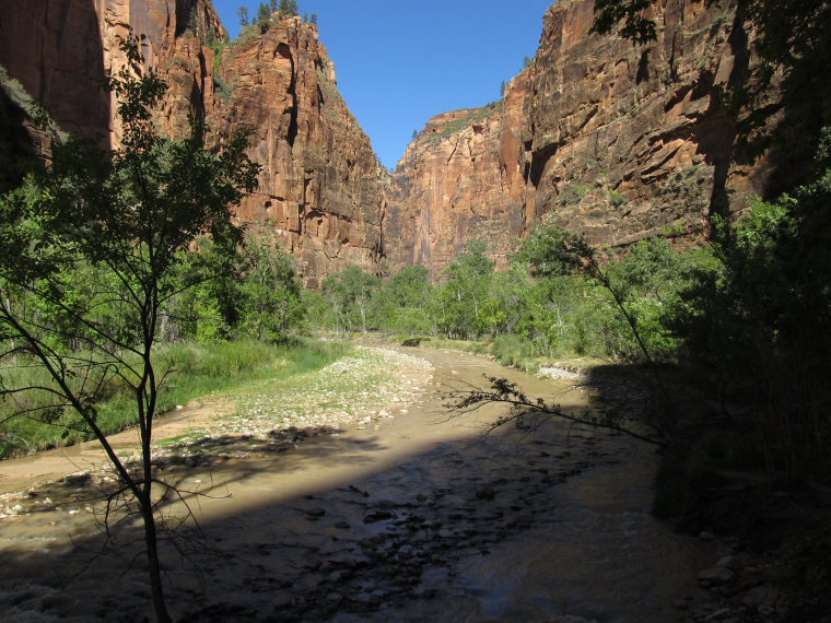 USA SW: Zion, Zion Narrows, Riverside Walk to Zion Narrows, Walkopedia