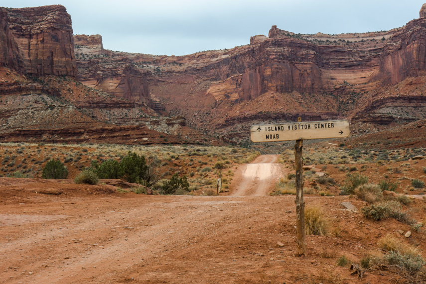 USA SW: Canyonlands NP, White Rim Trail, Down on the White Rim Road, Walkopedia