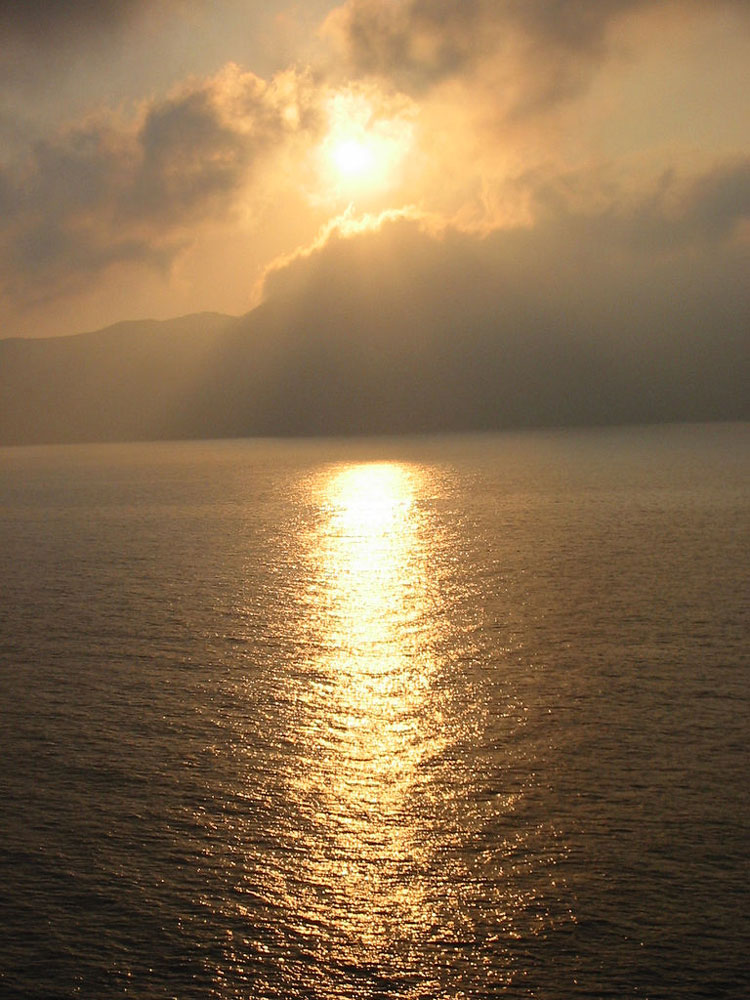 Sunrise, Santorini - © By Flickr user Pugwash Caldera Rim, Santorini: Sunrise, Santorini - © By Flickr user Pugwash