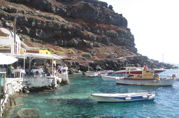 Greece Aegean Islands, Caldera Rim, Santorini, Amoudi Bay, Santorini, Walkopedia