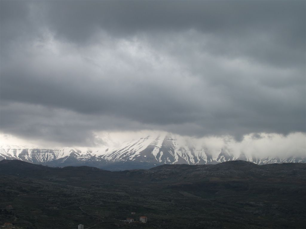 Lebanon, Lebanon Mountain Trail, Clouds forming above the Makmel massif - Ehden - Mount Lebanon, Walkopedia