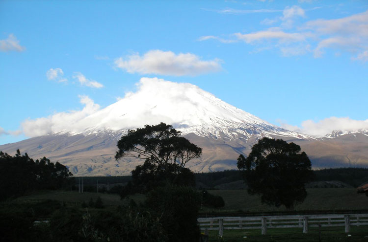 Cotopaxi, Ecuador - ©By Flickr user jrubinic... Cotopaxi, Ecuador - ©By Flickr user jrubinic...