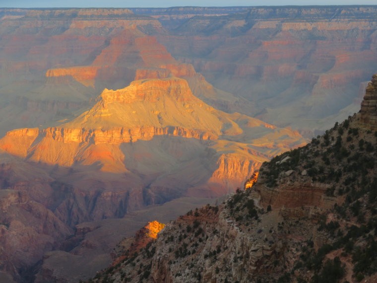 USA SW: Grand Canyon, Grand Canyon Hikes and Walks, South Kaibab, first light, from Yaki Point, Walkopedia