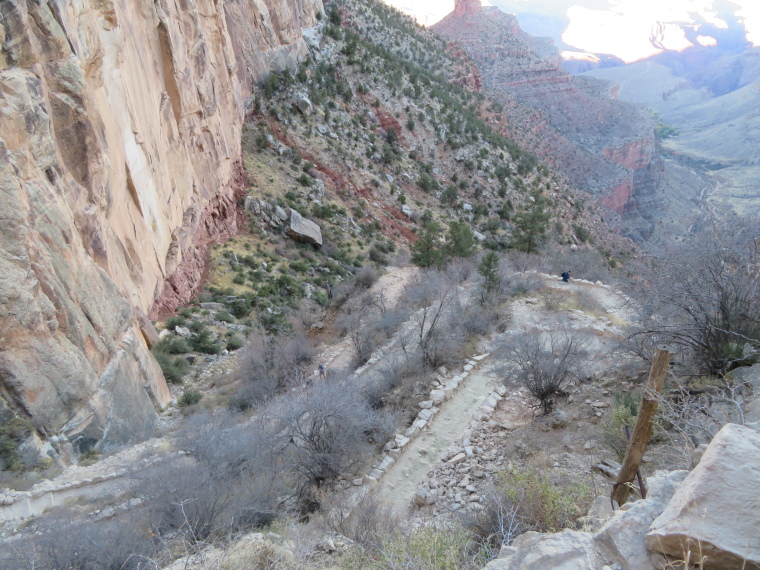 USA SW: Grand Canyon, Grand Canyon Hikes and Walks, Switchbacks, Bright Angel Trail, Walkopedia