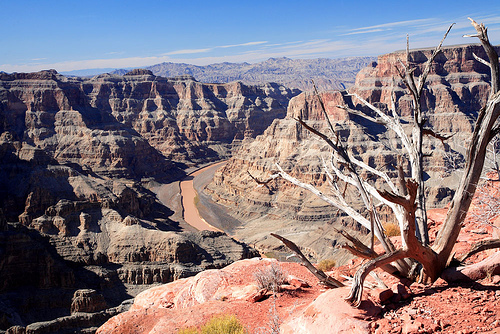 USA SW: Grand Canyon, Grand Canyon Hikes and Walks, Grand Canyon West - Hualapai Indian Reservation, Walkopedia