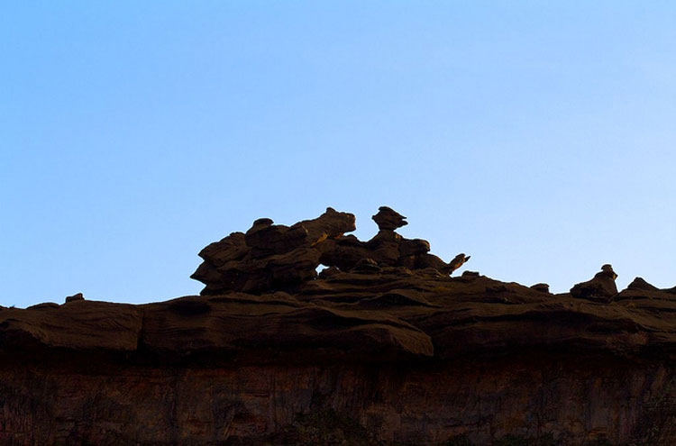 Venezuela Canaima NP, Roraima, Mount Roraima - © From Flickr user PaulaFassina, Walkopedia