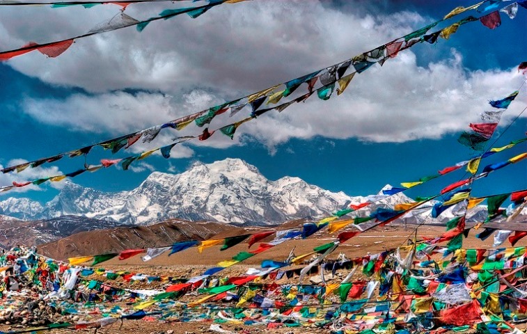 China Tibet, Shishapangma Base Camp, Shishapangma as seen from the Thong-La pass, 5100m , Walkopedia