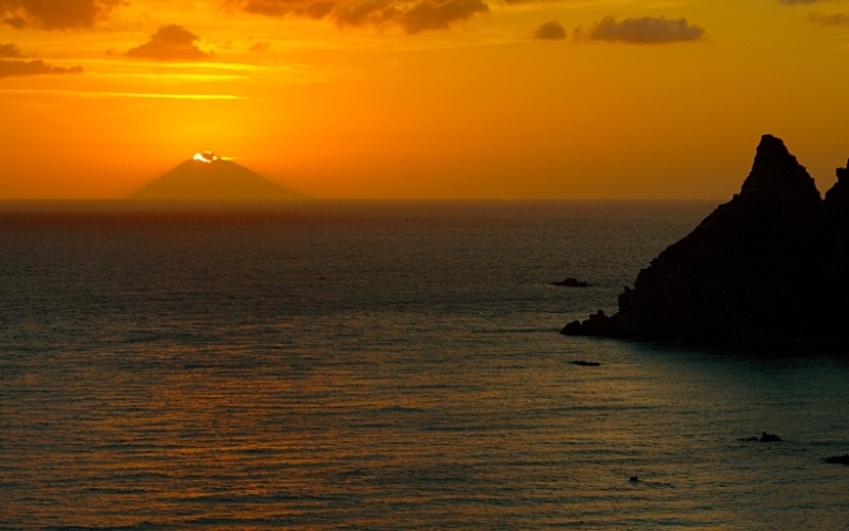 Italy Aeolian Islands, Stromboli, Stromboli On Fire, shot from Capo Vaticano (Calabria, Italy) , Walkopedia