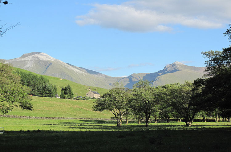 United Kingdom Scotland SW Highlands, Ben Nevis, Ben Nevis in background, Walkopedia