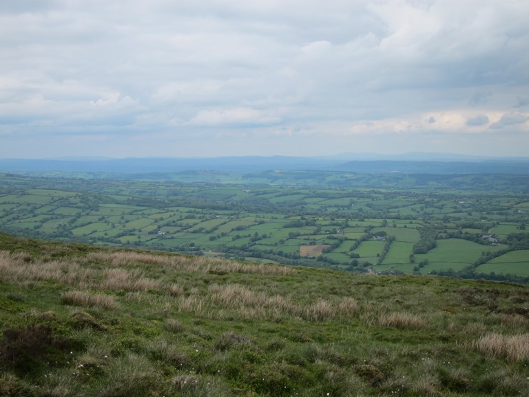 United Kingdom Wales Black Mountains, Hatterrall Ridge, East from Hatterrall Ridge, Walkopedia