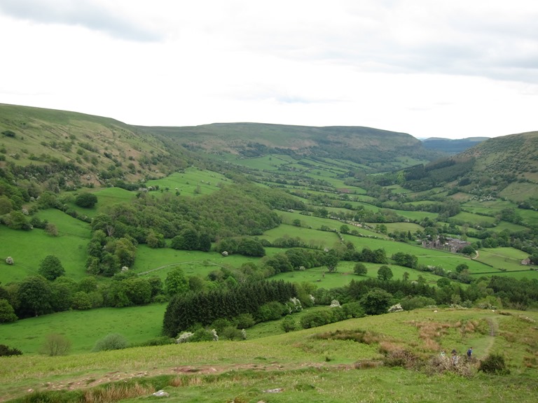 United Kingdom Wales Black Mountains, Hatterrall Ridge, To the ridge from Llanthony, down Vale of Ewyas, Walkopedia